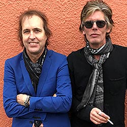 Charlie Sexton, guitarrista de Bob Dylan, da concierto en Gijón con Chuck Prophet