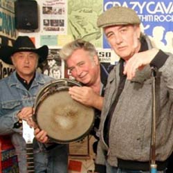 Crazy Cavan con The Rhythm Rockers y los Rocking Corsarios en Santiago