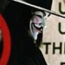 V de Vendetta cumple 20 años, con música de Lou Reed, Rolling Stones...