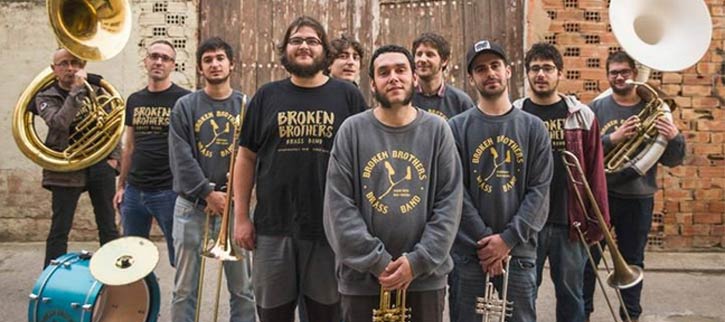 Broken Brothers Brass Band, comentario del disco Txertaketa, fiesta en la calle
