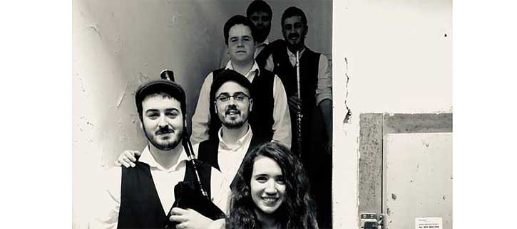 Dequenvessendo y Túa, finalistas del concurso Runas del festival folk de Ortigueira
