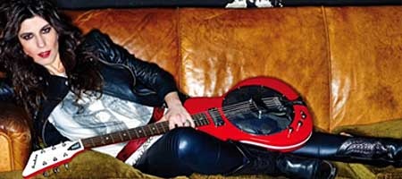 Susan Santos, guitarrista de blues rock, lanza Dirty Money